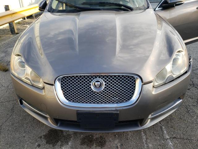 73514963-2011-jaguar-xf_11