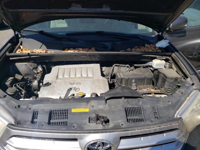 73583494-2011-toyota-highlander_11