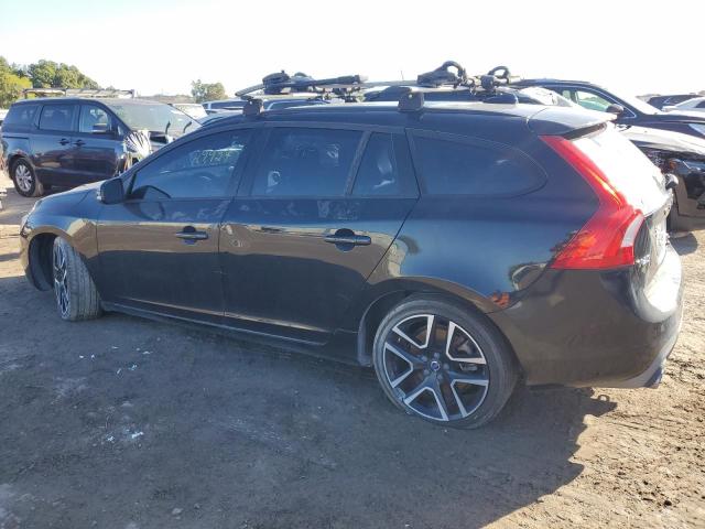 73608923-2018-volvo-v60_2