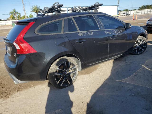 73608923-2018-volvo-v60_3