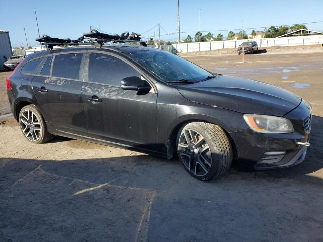 73608923-2018-volvo-v60_4