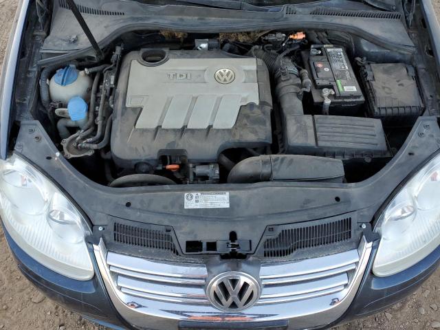 73613513-2010-volkswagen-jetta_11