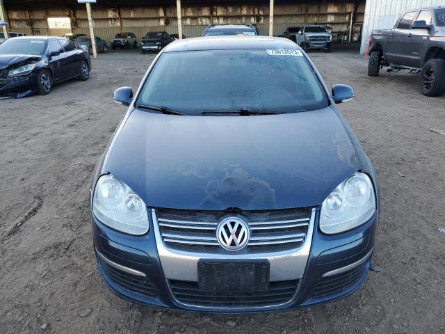 73613513-2010-volkswagen-jetta_5