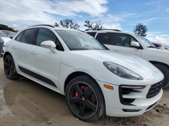 73782174-2017-porsche-macan_4