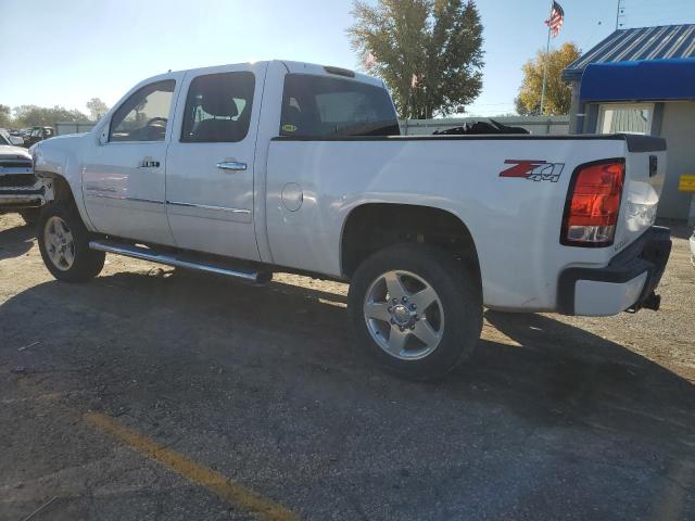 74134263-2013-gmc-sierra_2