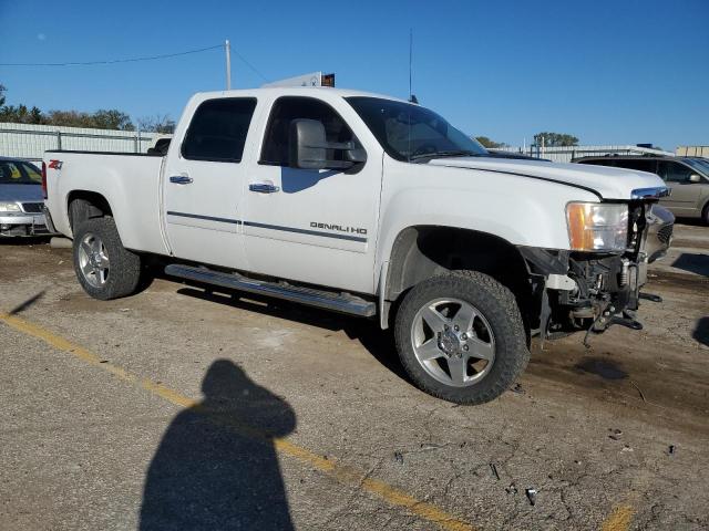 74134263-2013-gmc-sierra_4