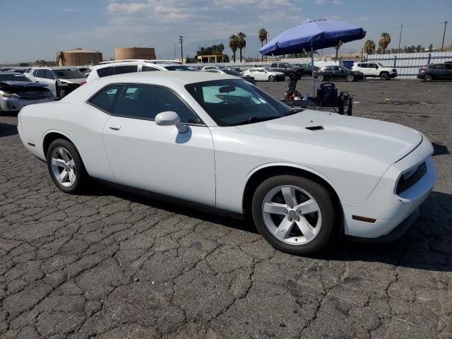 74152354-2014-dodge-challenger_4