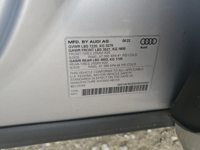 74258294-2022-audi-e-tron-s-p_14