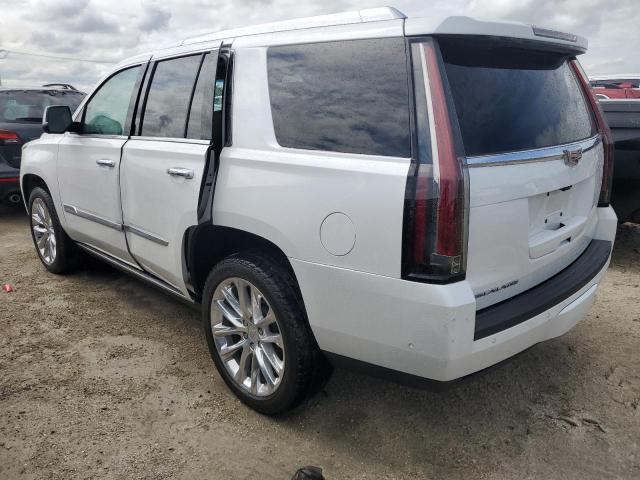 74397674-2019-cadillac-escalade_2