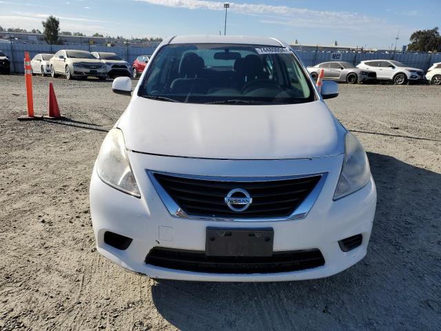 74480094-2014-nissan-versa_5