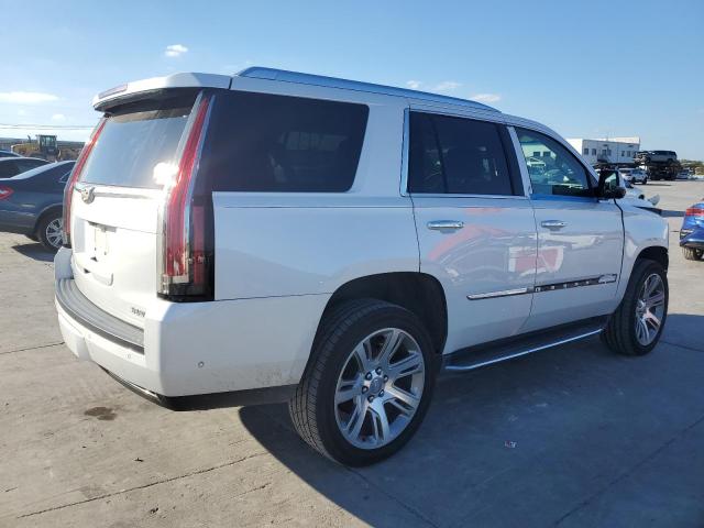 74484113-2017-cadillac-escalade_3