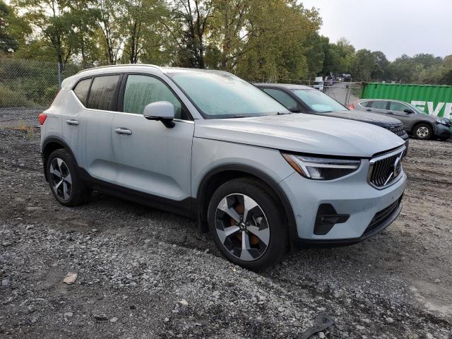 74531594-2024-volvo-xc40-plus_4