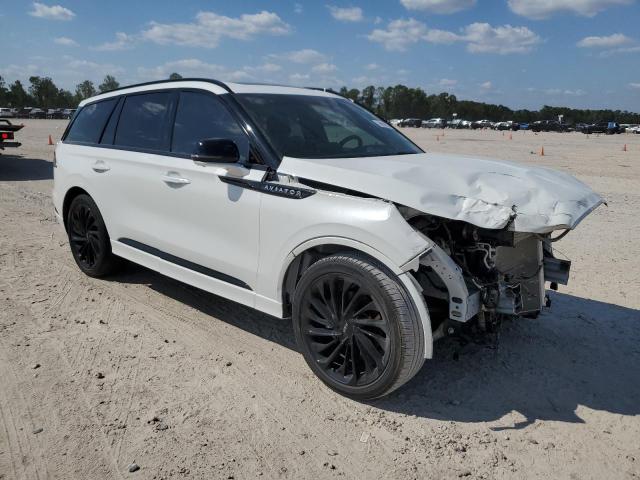 74558724-2023-lincoln-aviator_4