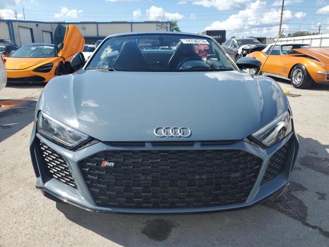 74736714-2020-audi-r8_5