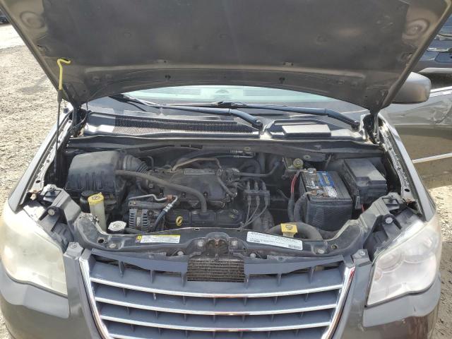 74959934-2010-chrysler-minivan_12