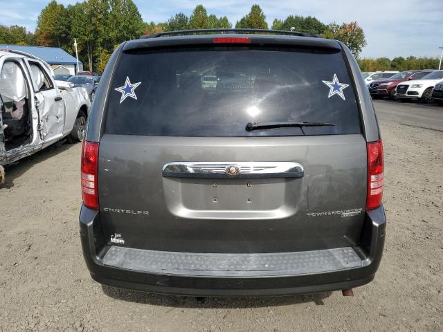 74959934-2010-chrysler-minivan_6