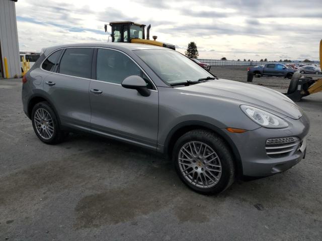 74991764-2014-porsche-cayenne_4