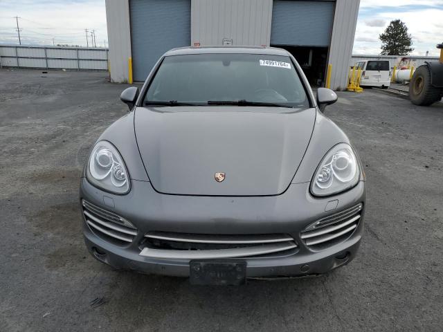 74991764-2014-porsche-cayenne_5