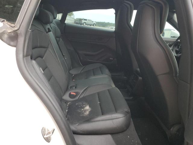 75006344-2021-porsche-taycan_10
