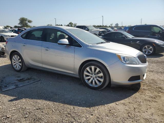 75091144-2015-buick-verano_4