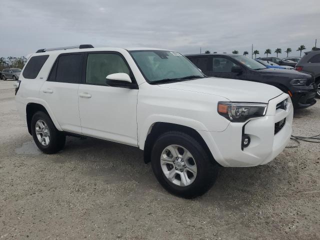 75135394-2024-toyota-4runner_4