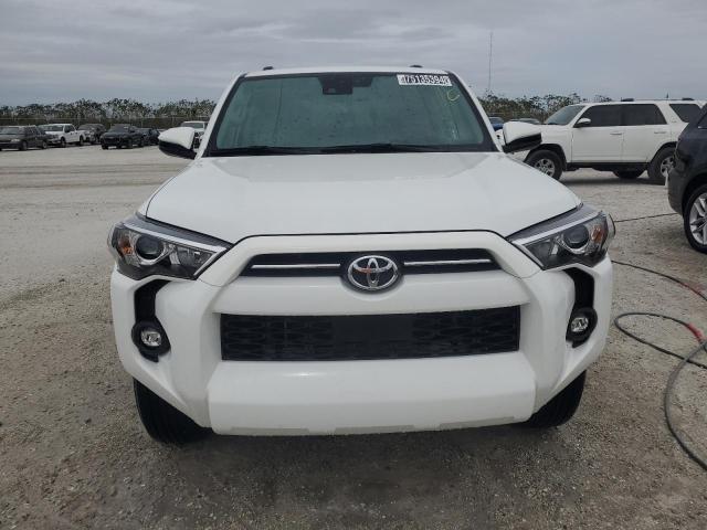 75135394-2024-toyota-4runner_5