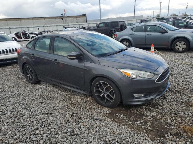 75136954-2015-ford-focus_4