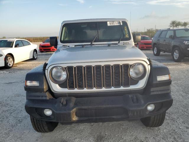 75140914-2024-jeep-wrangler_5