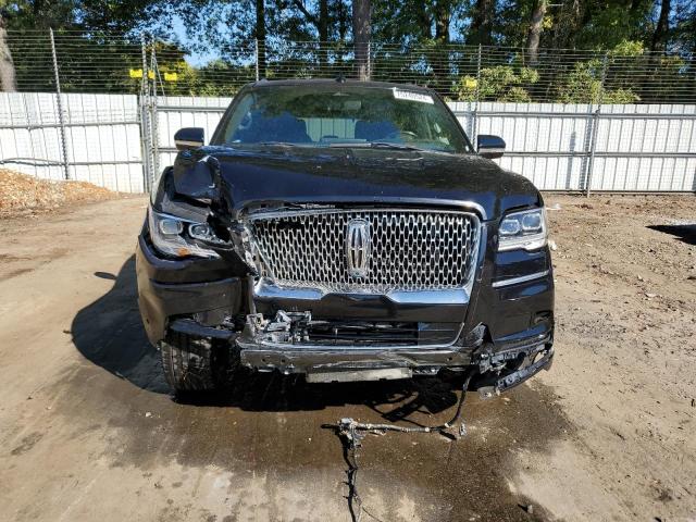 75240524-2022-lincoln-navigator_5