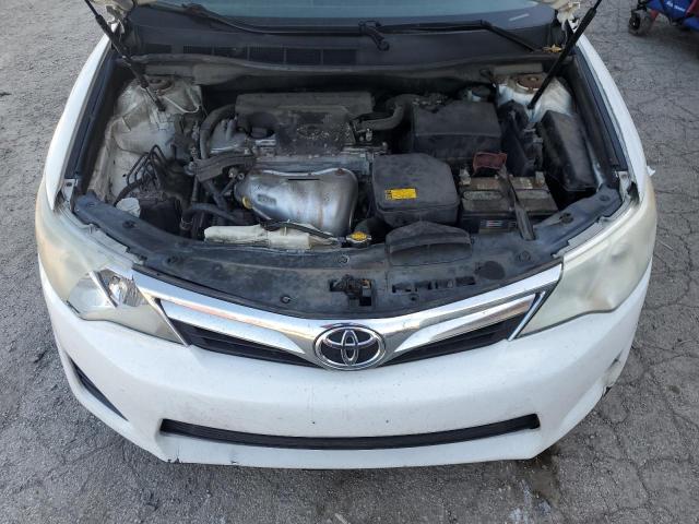 75275544-2014-toyota-camry_11