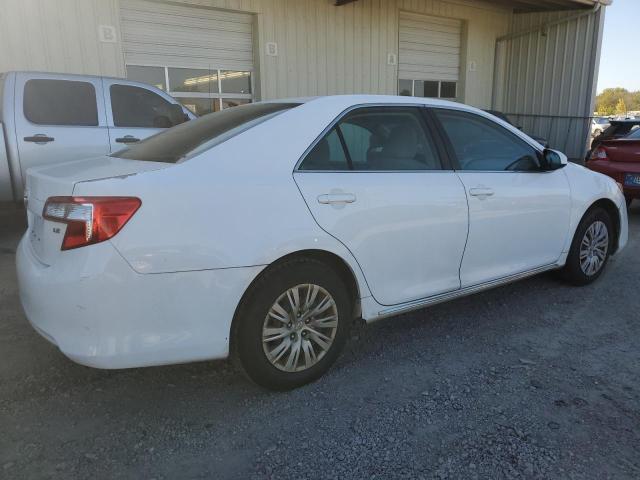 75275544-2014-toyota-camry_3