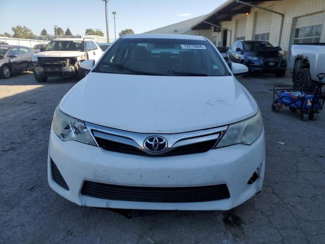 75275544-2014-toyota-camry_5