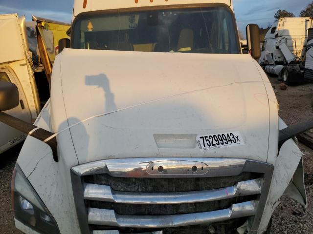 75299943-2018-freightliner-all-other_7