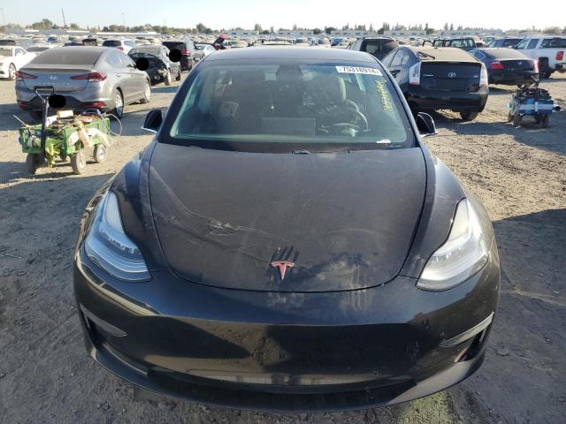 75318914-2020-tesla-model-3_5