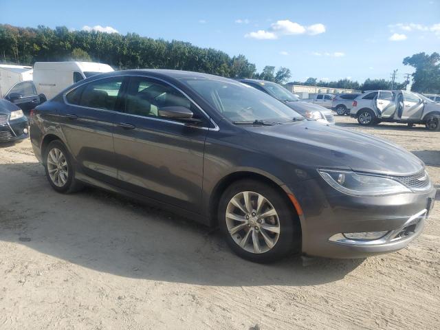 75416664-2015-chrysler-200_4