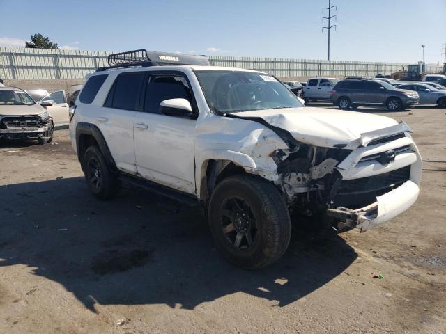 75676514-2022-toyota-4runner_4