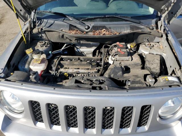 75703904-2015-jeep-patriot_11