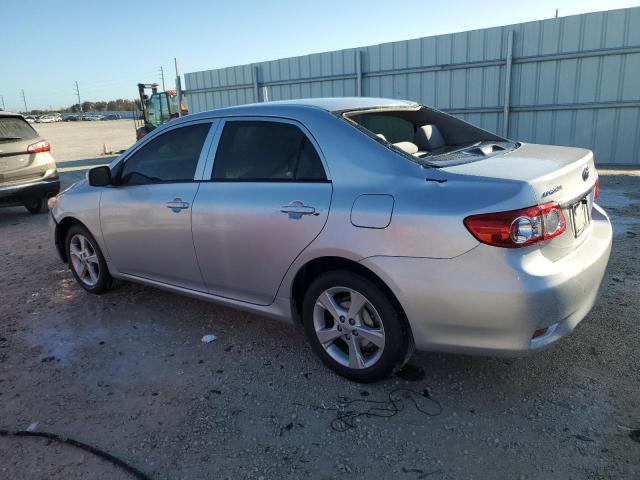 75797714-2013-toyota-corolla_2