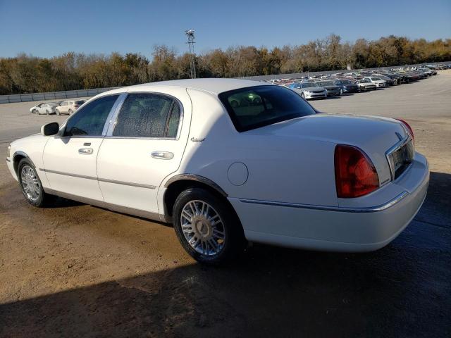 75803043-2010-lincoln-towncar_2