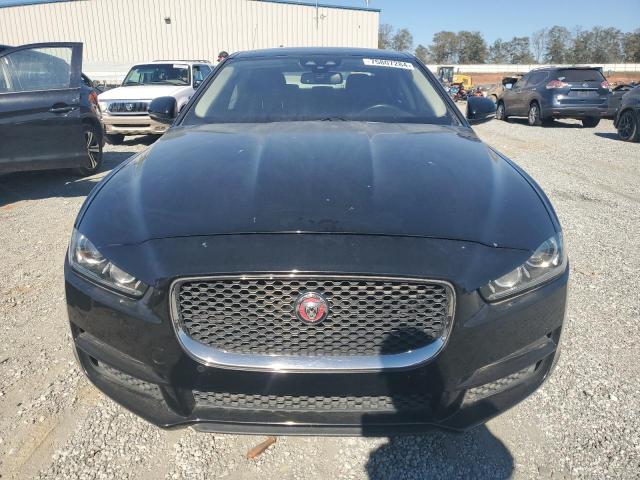 75807284-2017-jaguar-xe_5