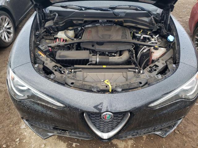 75827804-2018-alfa-romeo-stelvio_11