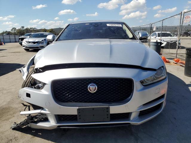 75828153-2017-jaguar-xe_5