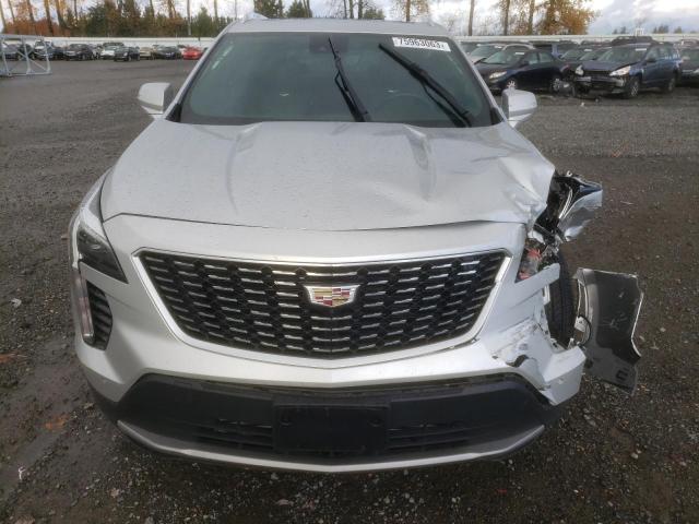 75963063-2022-cadillac-xt4_5