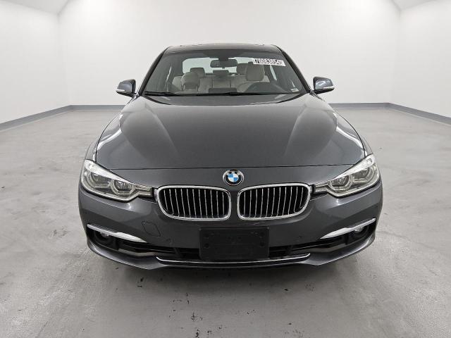 76083854-2016-bmw-3-series_5