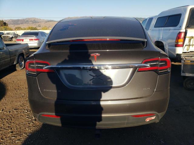 76086933-2017-tesla-model-x_6