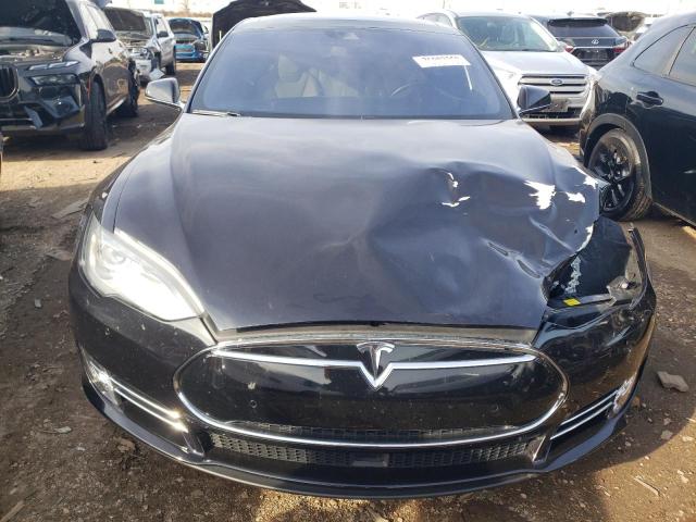 76087363-2015-tesla-model-s_5