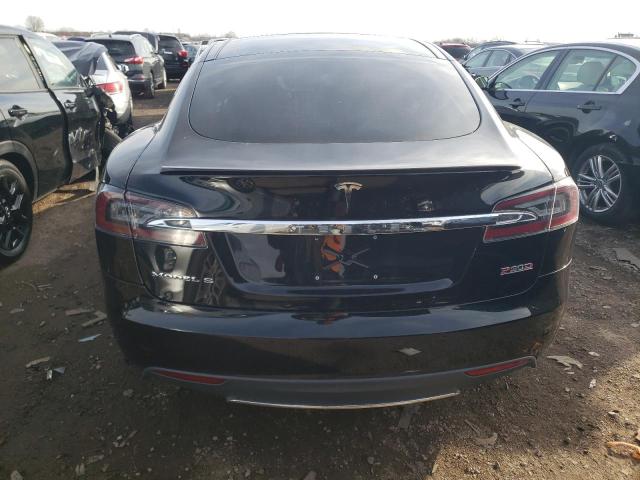 76087363-2015-tesla-model-s_6