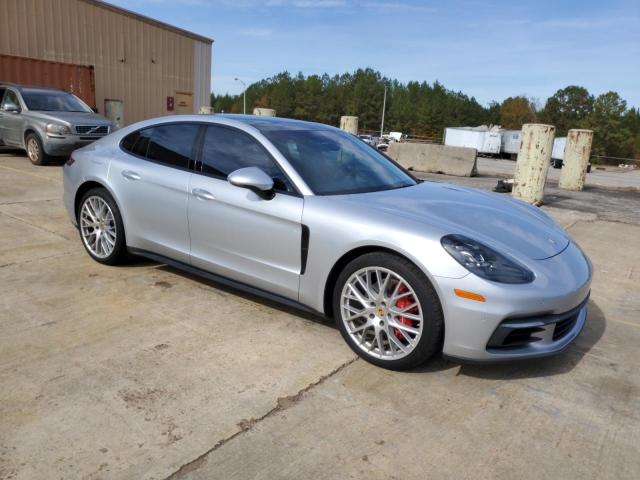 76356523-2017-porsche-panamera_4
