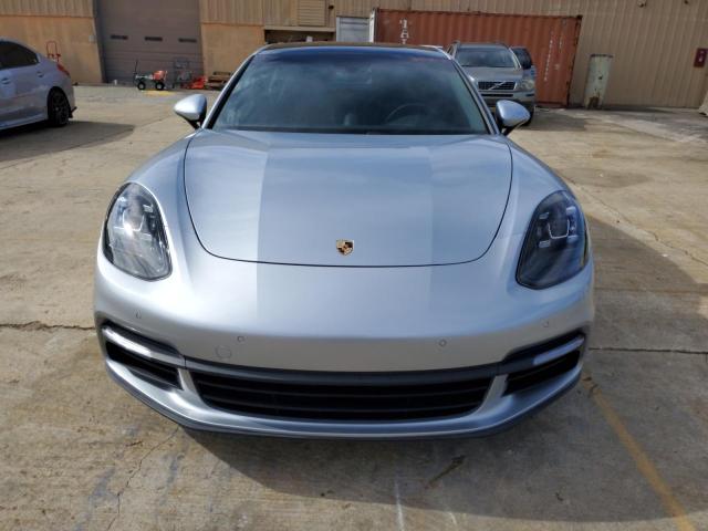 76356523-2017-porsche-panamera_5