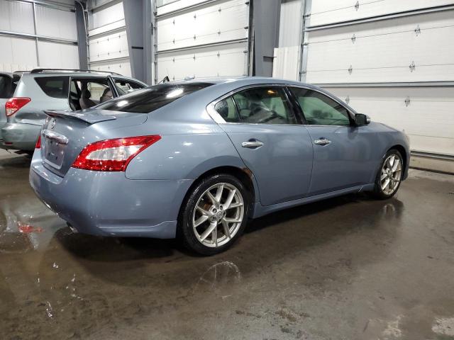 76516563-2010-nissan-maxima_3